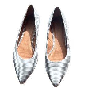 NWOB Caslon Women's‎ Pointy Toe Flats Blue White Stripe, Size 6M